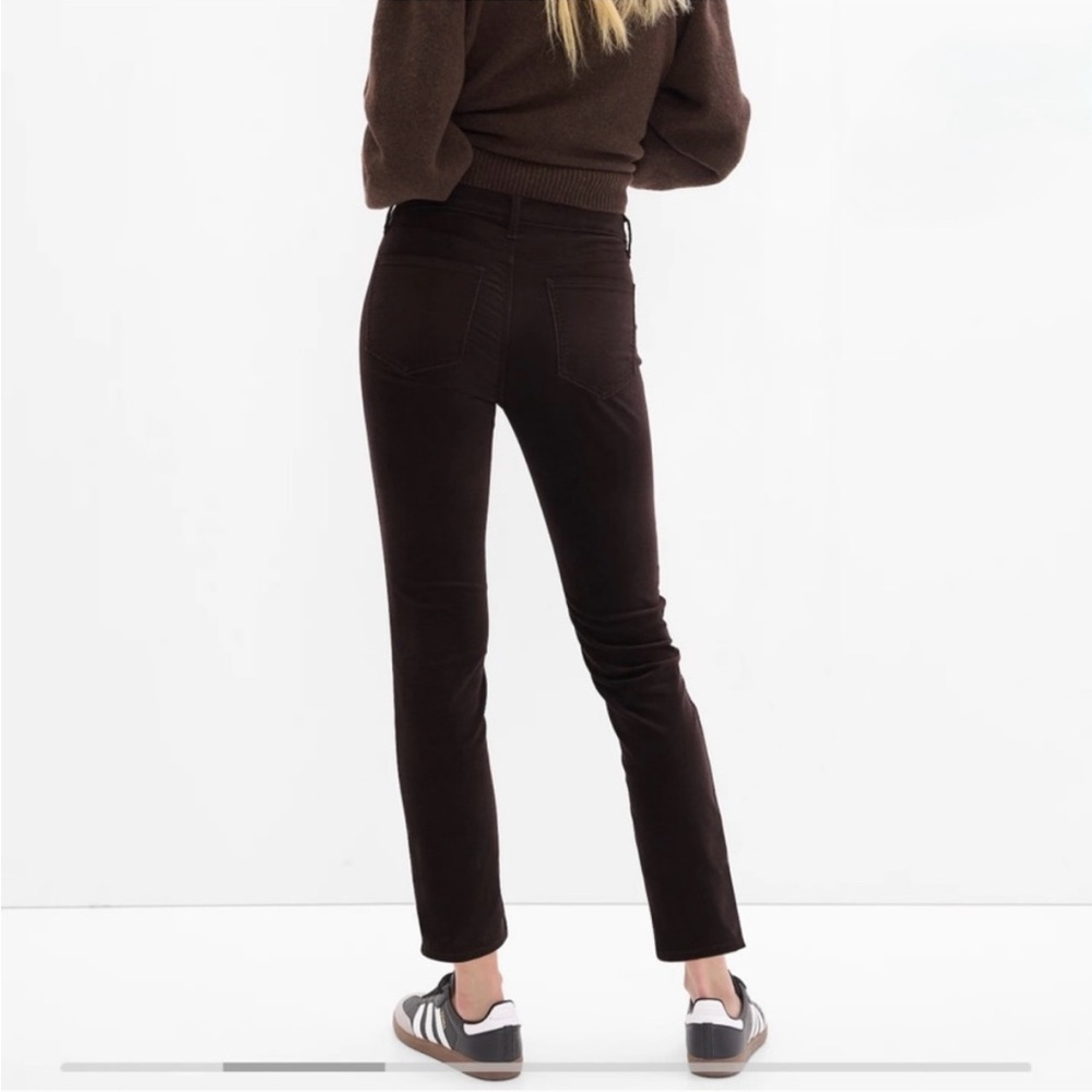 NWT GAP Women’s Brown Velvet Vintage Slim Mid rise Jeans - Picture 2 of 9